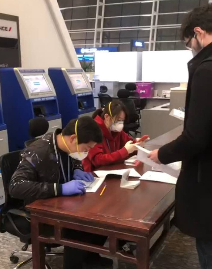 Посольство уточнило число украинцев и иностранцев в эвакуационном списке